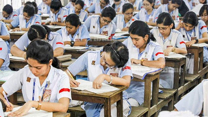 পদার্থবিজ্ঞানের পর রসায়ন পরীক্ষাতেও বিপর্যয়: ৮ সৃজনশীলের ৪টিতেই ভুল! শিক্ষার্থীদের সাথে এ কেমন তামাশা?