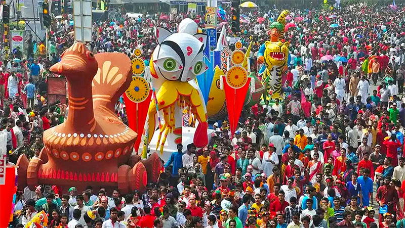 নববর্ষ আয়োজনে জরুরি নির্দেশনা সরকারের, মুখোশ-বেলুন-বাঁশিসহ অনেক কিছুতে নিষেধাজ্ঞা