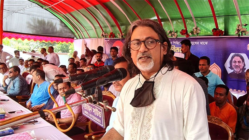 ফাঁসির রায়ের প্রতিক্রিয়ায় যুবলীগ চেয়ারম্যান পরশ: উই ডোন্ট কেয়ার! ব্রিং ইট অন!