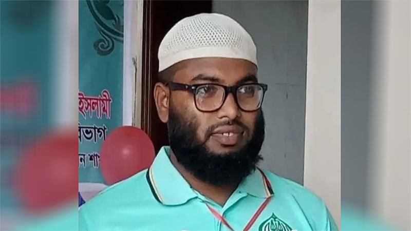 বিদ্যুৎস্পৃষ্ট হয়ে এবং লোহার গেটের নিচে চাপা পড়ে মরে গেল জামায়াত নেতা