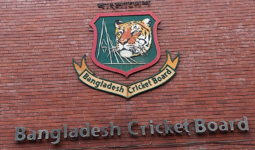 আন্দোলনরত ক্লাবগুলোকে পাল্টা হুমকি দিল বিসিবি