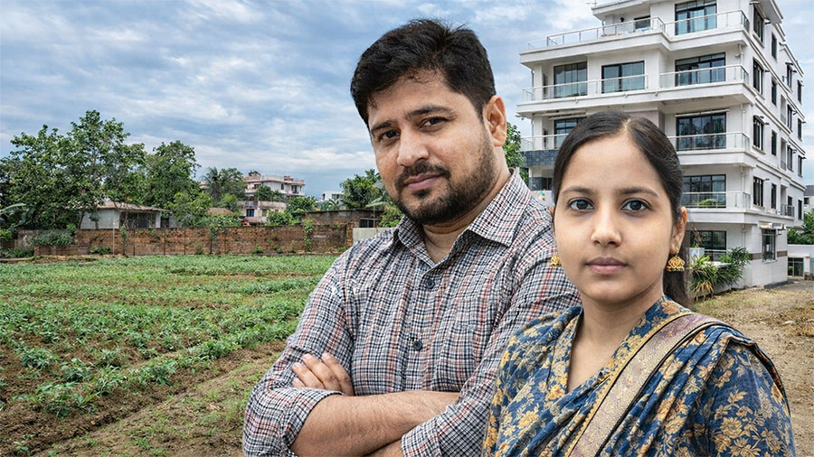 বেতন ৪৯ হাজার টাকা, নিজের ও স্ত্রীর নামে গড়েছেন অর্ধশত কোটি টাকার সম্পদের পাহাড়