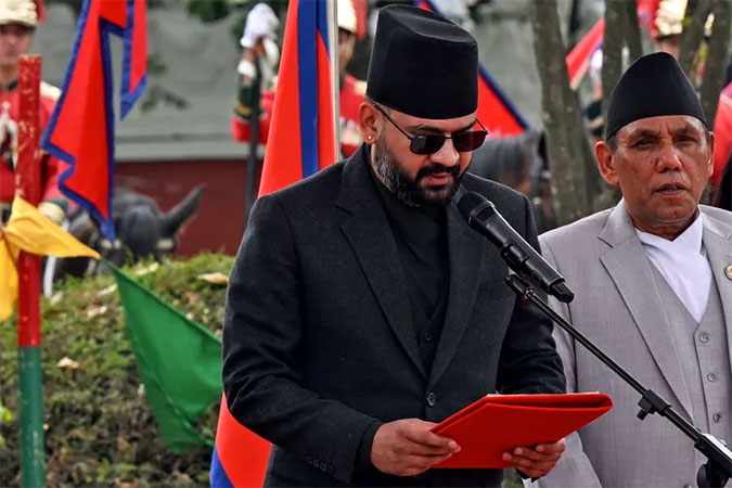 নেপালের জেন-জিদের তরুণ নেতা সর্বকনিষ্ঠ প্রধানমন্ত্রী, বাংলাদেশের জেন-জি নেতারা হারাচ্ছেন গ্রহণযোগ্যতা!