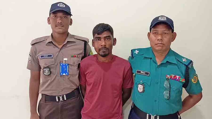 বাকলিয়ায় ৪ বছরের শিশু ধর্ষণ: ‘আমাকে শয়তানে পাইছে, দোষ স্বীকার করছি’