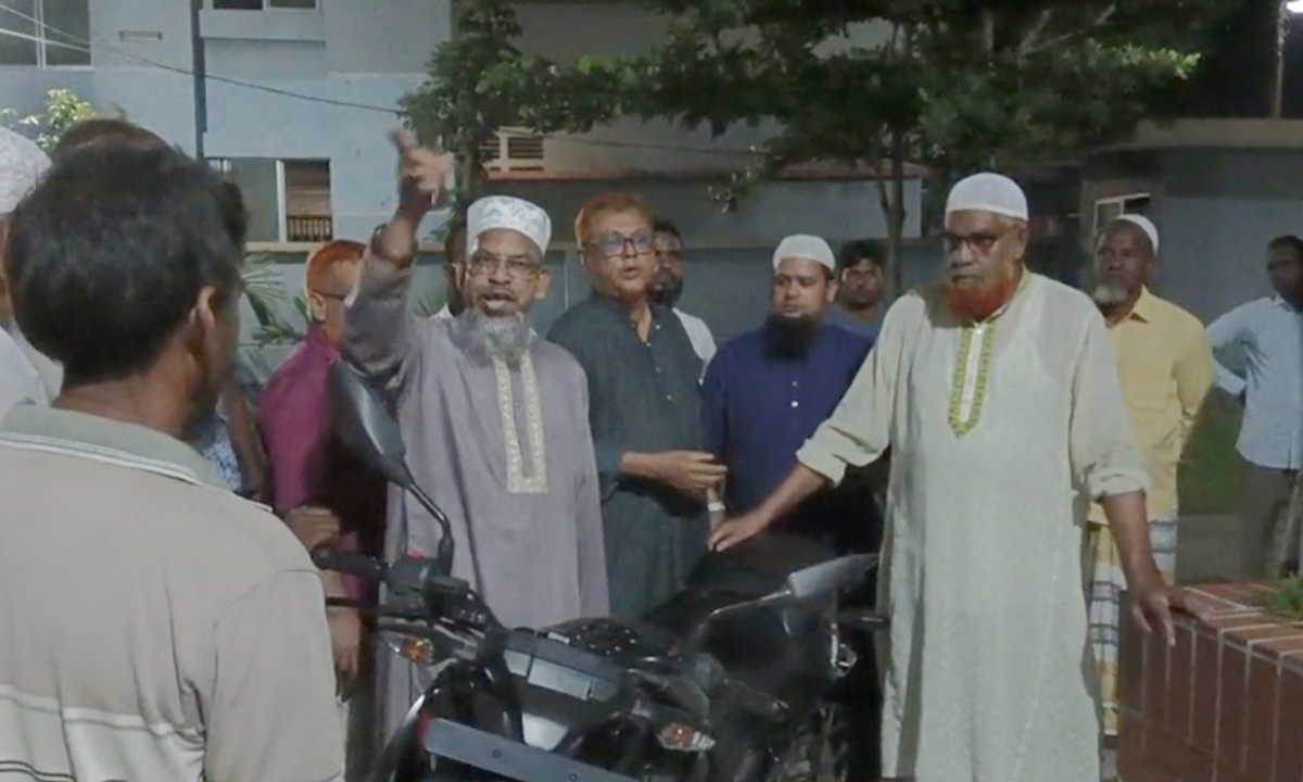 ‘বেহেশতের টিকিট’ বিতর্কে গণধোলাই খেলেন সরকারি চাকরিজীবী জামায়াত নেতা