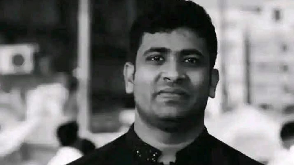 গণতন্ত্রের আড়ালে অমানবিকতা: কুদ্দুস মোয়াজের বিদায় ও কিছু অমীমাংসিত প্রশ্ন