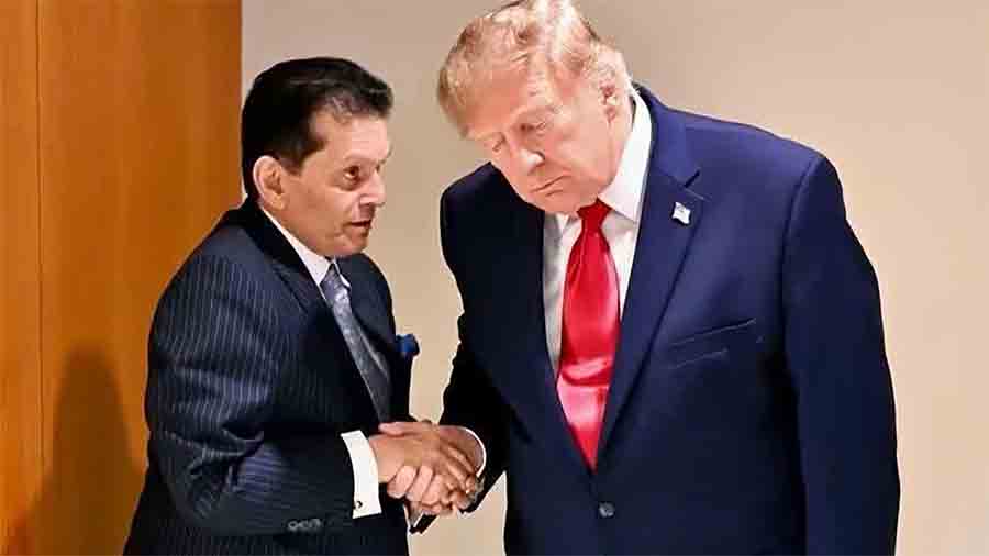 ডোনাল্ড ট্রাম্পের সঙ্গে খলিলুরের ‘সৌজন্য সাক্ষাৎ’
