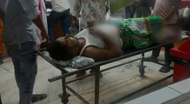 সন্ধ্যা নামলেই নগরীতে আতঙ্ক: কেরানীগঞ্জে ব্যবসায়ীকে গুলি ও বোমা ফাটিয়ে ২৫ ভরি সোনা লুট