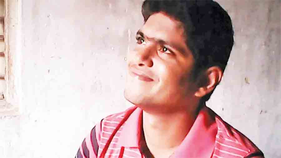 রঙের কাজের বিল না দিয়ে ছাত্রলীগ নেতা বাবুকে পিটিয়ে ১০ তলা ভবনের ছাদ থেকে ফেলে হত্যা